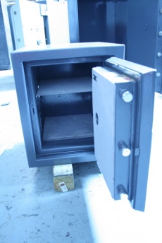 Used Amsec BF1512 Fire and Burglary Home Safe
